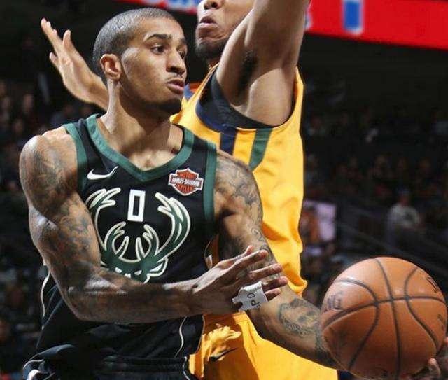 里两种截然 里两种截然