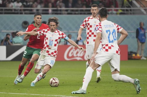 从替补席的 从替补席的